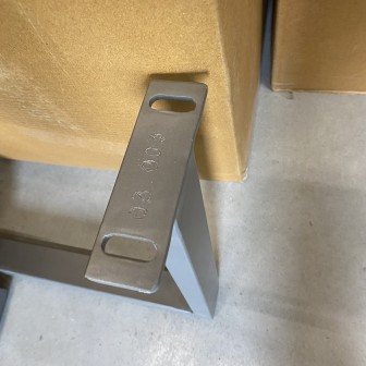 Poten U-type | Raw metal | UrbanSofa