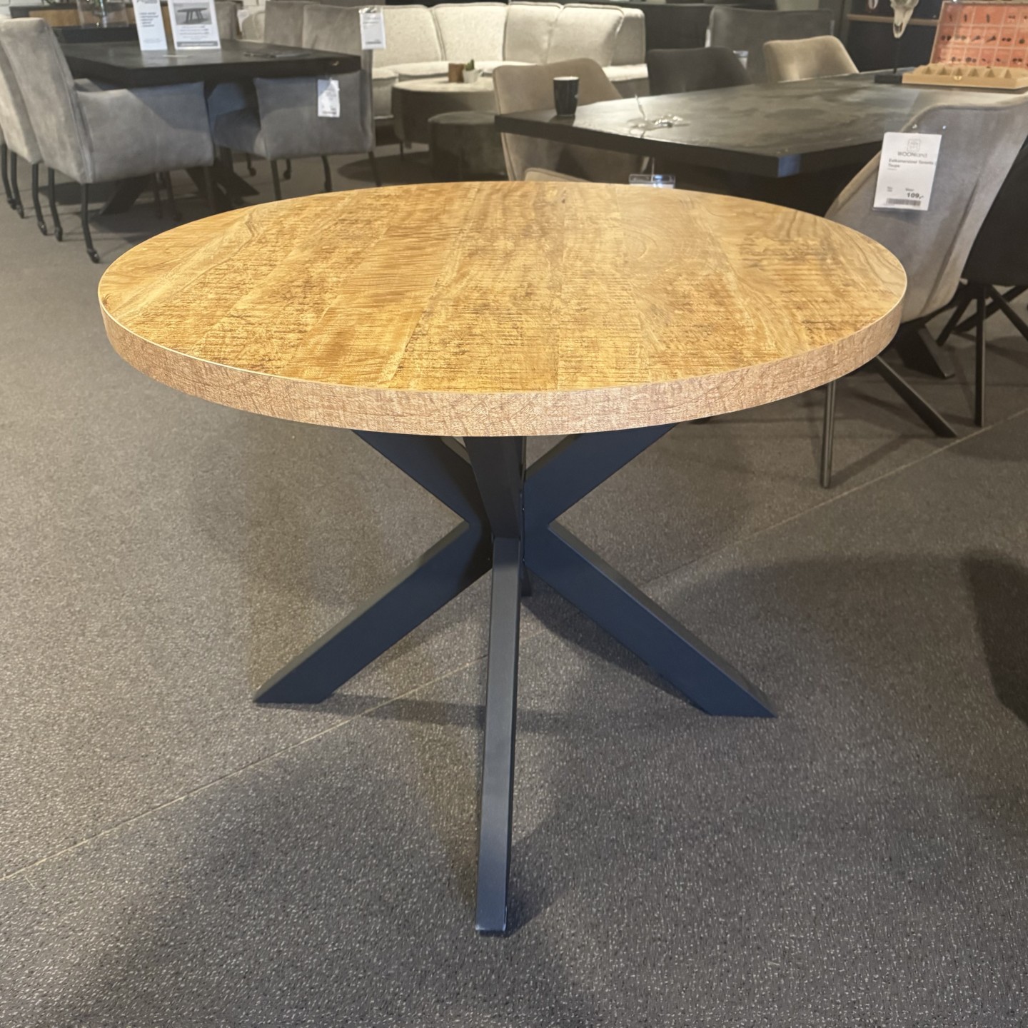 Eetkamertafel Vigo rond | 110 cm | Lamalux | Mango